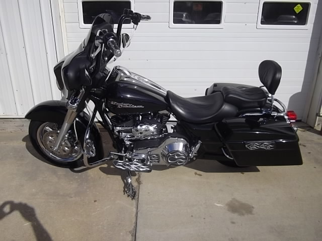 2006 Harley-Davidson FLHX Street Glide for sale in Center Point,IA - 3700